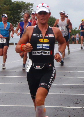 IM703Geelong09_ThomasRunBig