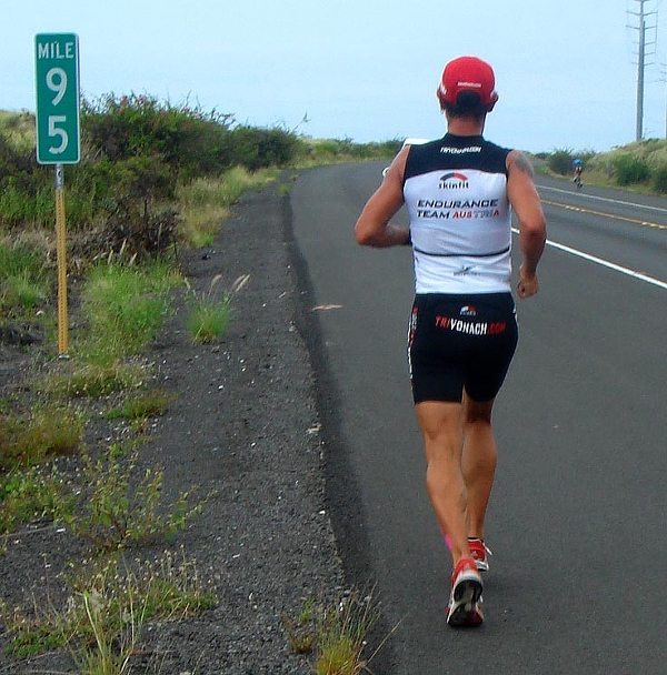 IMHawaii07_KonaPreRace_ThomasRun4BIG
