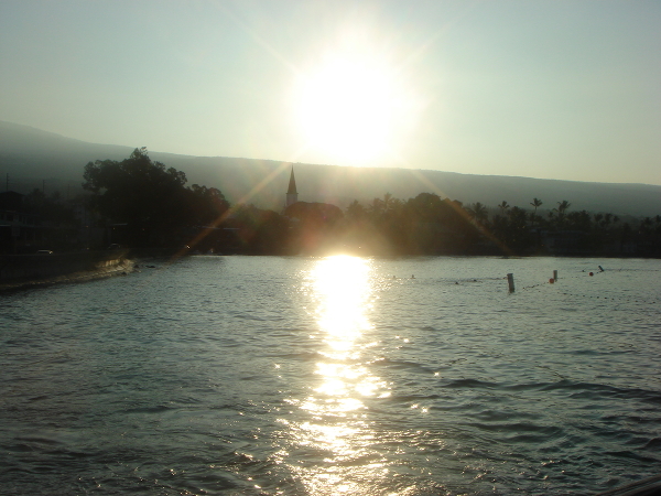 IMHawaii08_KonaPreRace_KonaBaySwimStart