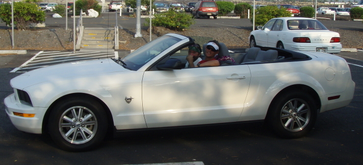 IMHawaii08_KonaPreRace_Mustang